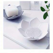 This Elegant "Lotus" Brand Bathroom Soap Dish Is Designed With Lotus Motif, Made Of Silicone Material With Shock-Proof And Anti-Slip Functions, Durable And Easy To Clean. It Also Comes With A Drainage Box, Bathroom Accessories And Home Decor. Suitable For Christmas Home Decoration.