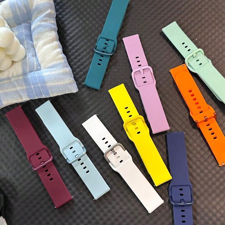 12 Color Sport Soft Floral Engraved Silicone Band 20mm Compatible With Samsung Galaxy Watch 4 Band 40mm 44mm/Watch 3 41mm/Active 2 Watch Bands 40mm 44mm/Watch 4 Classic 42mm 46mm Smartwatch Strap For Women