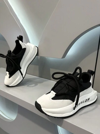 أحذية رياضية منفذة للهواء، بتصميم منصة، عصرية، ذات تقييم عال، مانعة للانزلاق، متعددة الاستخدامات للرجال