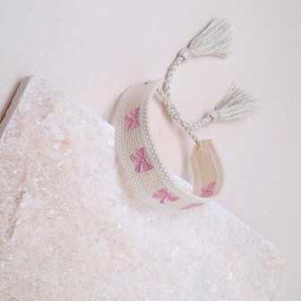 1 件手工刺绣蝴蝶结编织波西米亚风格时尚手链，适合家人、朋友、学生作为节日礼物、派对、旅行、日常佩戴