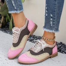 European And American Style Large Size British Style Women's Flat Shoes, Comfortable Lace-Up Casual Leather Shoes, Retro Carved Color Blocking Low Cut Student Shoes, Fashionable Low-Heeled Shoes For Women