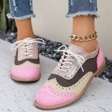 European And American Style Large Size British Style Women's Flat Shoes, Comfortable Lace-Up Casual Leather Shoes, Retro Carved Color Blocking Low Cut Student Shoes, Fashionable Low-Heeled Shoes For Women