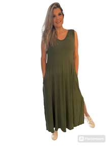 Regatão Dress With Pocket And Side Slit - Army Green - View 1