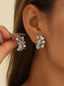 女士优雅花朵耳环 - 金属风格独特耳环/耳钉，送给女友的礼物 - 銀色 - 查看 4