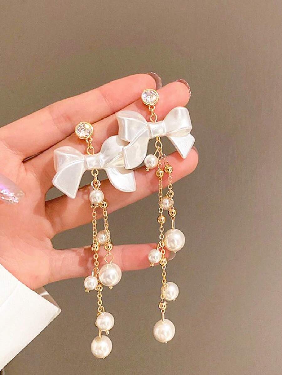 一对时尚复古蝴蝶结吊坠水钻仿珍珠耳环，奢华而温柔的耳环风格，适合女性日常生活、旅行、约会、餐饮派对、海滩度假、返校季节、毕业季节佩戴、节日礼物和派对礼物。情人节、妈妈、母亲、母亲节、礼物 - 彩色 - 查看 1
