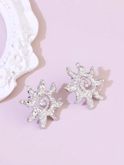 1pc Fashionable & Elegant Sun & Moon Hollow Geometric Earrings, Minimalist Stylish Jewelry For Women