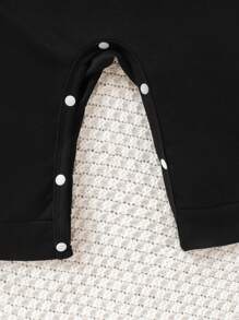 Baby Jungen Herbst/Winter Poloshirt Romper mit gesticktem Aufnäher, im Collegestyle