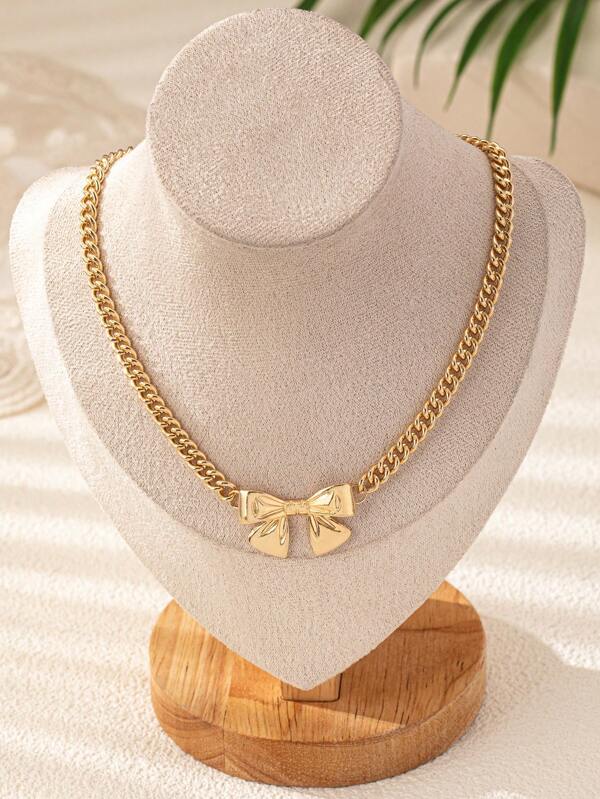 1pc Butterfly Metal Pendant Necklace, Refreshing, Cute, Elegant, Petite, Suitable For Women's Daily Wear, Party, Date, Gift