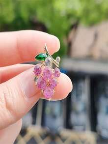 1pc Translucent Delicate Cute Grape Brooches For Cardigans, Anti-Exposure Safety Pins - Multicolor - View 8