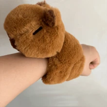 1 pieza Muñeco de peluche de Capibara de 20cm, Argolla sujetacortina, Muñeco de peluche de Capibara multifuncional con sonaja para la mano y pulsera animal para regalo de fiesta de Navidad, Capibara, Capibara, Peluche de Capibara