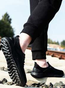 Tenis De Seguridad Industrial Con Casquillo, Zapatos De Trabajo Para Hombres, Botas De Industriales Transpirables Cómodo Antideslizante. Calzado de seguridad industrial para hombre,Puntera de acero,Transpirable,Ligero,Cómodo calzado de trabajo,Indestructible calzado de construcción para hombre,Antideslizante,Antipinchazos,Alfabeto impreso en la parte delantera de los cordones Zapatillas de deporte para hombre con cordones en la parte delantera de los cordones Zapatillas de tela deportiva para exterior/Zapatos de running para exterior para Unisex,Zapatos de running con cordones,Zapatos de montañismo,Cómodos,Transpirables,Ligeros,Antideslizantes,Zapatos de running para exterior con suela blanda. - Negro - Ver 4