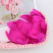 100 Stücke Gänsefeder 4-7cm kleine schwebende Federn, rosa Schwanenfeder Plüsch für Handwerk, Hochzeit, Schmuck, Dekoration