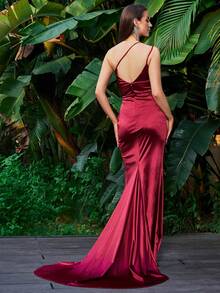不对称领口酒红色缎面大腿高开叉无袖优雅女式礼服