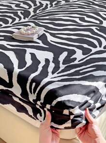 3pcs Skin-Friendly Aloe-Infused Washed Bedding Set (1pc Fitted Sheet + 2pcs Pillowcases), Non-Slip 360° Wrap, No Optical Brighteners, Breathable, Moisture-Wicking, Soft, Washable, Anti-Pilling, Warm, Suitable For Bedroom, Guest Room, Dorm, Children's Room, All Season Use