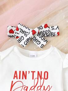 新款嬰兒女童圓領長袖字印上衣褲帶頭帶套裝，心形印花蝴蝶結，3入組 - 白色 - 查看 6