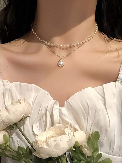 Faux Pearl Decor Necklace