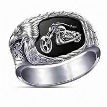 Anillo de motociclista con grabado de pico de águila, estilo punk negro
