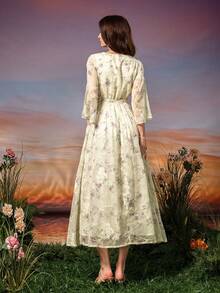 碎花束带雪纺连衣裙