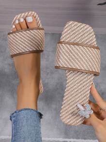 Sandalias planas de moda para mujer, sandalias cómodas sin deslizamiento para playa de primavera/verano, sandalias planas clásicas, elegantes diapositivas de estilo europeo - Marrón - Ver 1