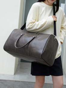 1Pc Black Travel Bag,Pu Vintage Travel Bag, Large Travel Duffel Bags For Men Overnight Weekend Bag,Waterproof Large Capacity Duffle Bag,Men And Women Large-Capacity Luggage Travel Carry-On Bag,Travel Portable Hand-Held Bag, Luggage Collection Bag For Travel, Camping, Outdoor,Weekend Bag For Sports Gym Yoga Waterproof PU Leather Carry-On Holdall Gym Bag,Back To School For Suitcase Overnight Bag For Luggage Carry On Bag College Bag Luggage Bags Weekender Bag Hospital Bag Holiday Winter