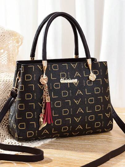 2025 último modelo en Bolso cruzado de varias capas de con forma de gato y colgante decorativo El , Bolso de hombro clásico retro con cremallera para mujer, Bolso de hombro de diseñador para mujer Bolso hobo con correa de cadena Regalo, Bolso de mujer Cartera de mujer de moda Bolso escolar de PU Mochila de hombro bolso de mano, adecuado para citas y fiestas de moda, Bolso De Hombro Casual Versátil, Bolso Cruzado Y Bolso De Mano