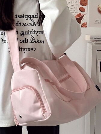 新款时尚经典百搭纯色，大容量多口袋，带耳机，设计轻巧便携，单肩包适合户外旅行和短途旅行。学校包，学校配件，学校用品