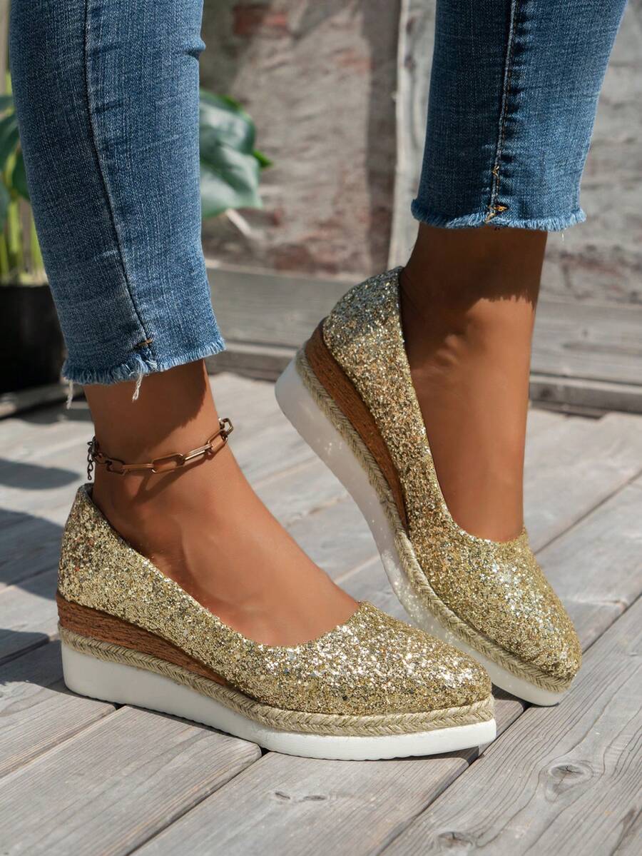 New Round Toe Slip-On Sequined Casual Loafers For Women - Gold - View 1