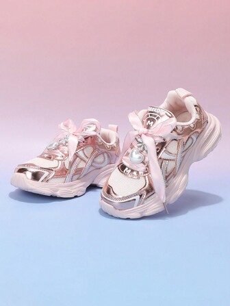 兒童學校網布花卉EVA鞋底運動鞋，輕盈透氣銀粉黑休閒運動跑步鞋，防滑戶外室內平底鞋，適用於男孩女孩小童大童，附有絲綢寬鞋帶