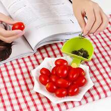 1pc. Kitchen Can Hold Bowl Plate Seasoning Dish Multi-Purpose Can Hold Bowl Plate Seasoning Dish Salad Seasoning Box