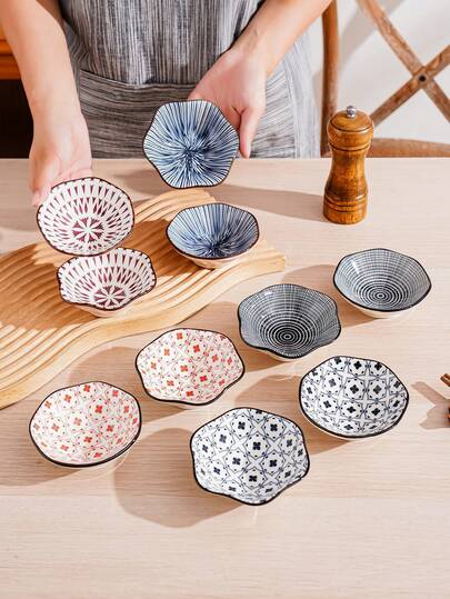 6ชิ้น จานเครื่องปรุงรสเซรามิกทรงไม่ปกติ, Nordic Japanese Minimalist Modern Creative High-End Unique Tableware Plates, เหมาะสำหรับงานปาร์ตี้วันหยุด, ฮาโลวีน, คริสต์มาส, จานเซรามิกรูปดอกบัว, ผลไม้, คุกกี้, น้ำชายามบ่าย, ซอส, อาหารเรียกน้ำย่อย, ใช้ในบ้านและเชิงพาณิชย์