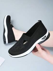 女士花卉刺绣运动鞋，轻便软底针织网眼运动鞋，透气低帮步行鞋 - 純黑色 - 查看 4