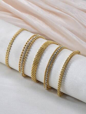 A Stainless Steel Jewelry Set With Diamonds And Gold-Plated Bracelet Suitable For Women's Daily Wear