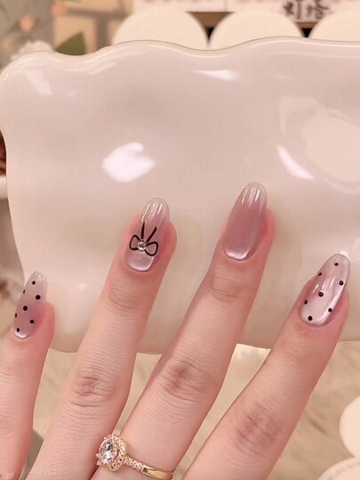 Instantly Enhance Your Look With A Complete Set Of 30 Short Coffin Shaped Pressed Fake Nail Patches, French Premium Nude Skin Polka Dot Bow, Japanese And Korean Style Women'S Fingernail Patches, Paired With 1 Jelly Gel And 1 Rubbing Strip. Suitable For Parties, Dances, Daily Casual Wear, Detachable And Reusable Press On Nails Nail Supplies Nails