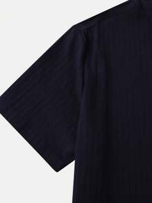 Camisa de manga corta a rayas de un solo color para hombre de verano