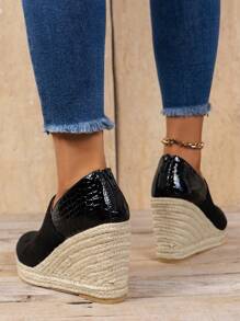 Damen Mode vielseitige Plateausohle Loafers mit dickem Profil und einfarbiger Gewebe-Sohle
