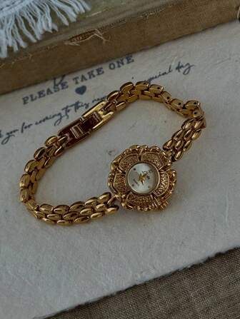 1pc French Golden Retro Camellia Ladies Watch, Exquisite Elegant Fashionable Waterproof Quartz Watch For Women, Suitable For Daily Wear, Parties, And Vacation To Decorate Your Wrist