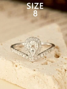 1 件手工制作优雅方晶锆石 S925 纯银皇冠泪珠戒指，适合女性日常、订婚、婚礼和派对佩戴