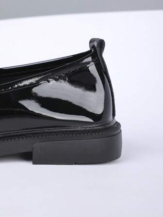 女童黑色皮鞋公主鞋英伦风平底鞋适合上学、舞蹈表演、四季皆宜