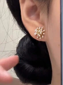 1pair Dainty Faux Pearl Elegant Women's Stud Earrings