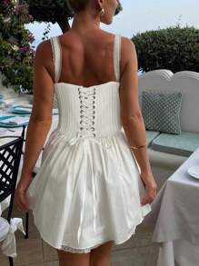 女士纯色无袖荷叶边褶皱蕾丝迷你连衣裙，Y2K春假夏季穿搭，圣诞节，新年夜穿搭，适合外出、派对和度假