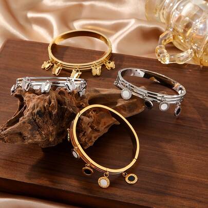 1PC Stainless Steel 18K Plated Butterfly Round Bangle - Simple And Elegant Style For Women, Suitable For Parties, Dates, And Working Professionals