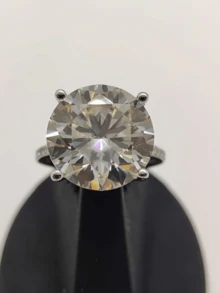 925 纯银莫桑石 4 爪单石戒指，优雅简约百搭，订婚/婚礼/正式活动珠宝 - 銀色 - 查看 3