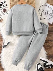 Conjunto de sudadera de cuello redondo cálida con estampado de letras y pantalones deportivos para niños preadolescentes