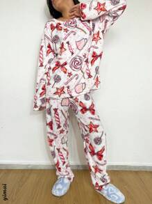 Pijama afelpada para niña con estampados juveniles, colores y estampados diferentes que te llegarán al azar. - Rojo y blanco - Ver 1