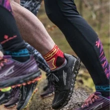 Bridgedale Mens Trail Running Ultralight T2 Coolmax Sport 3/4 Crew Socks (Navy) - Fast Shipping And Quick Delivery - Red - View 3