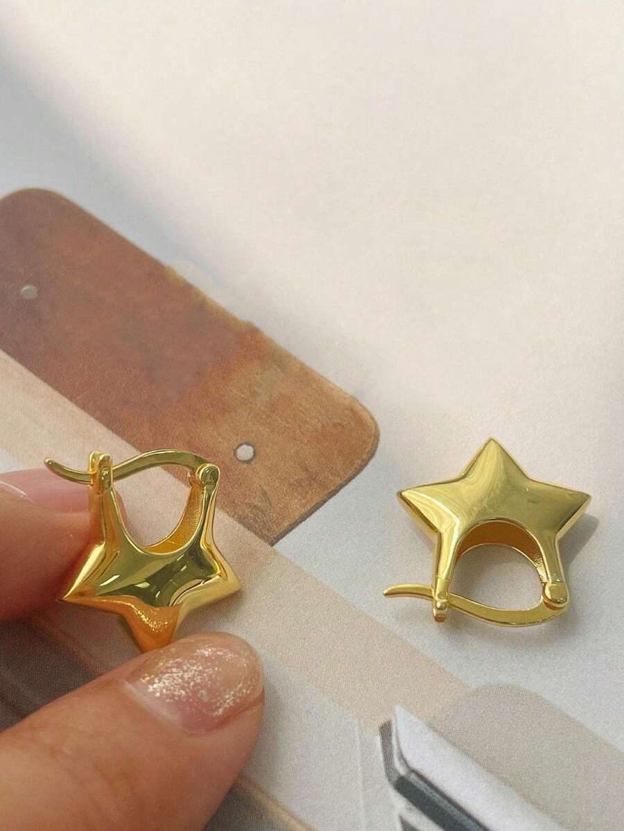 1pair Petite Chic Gold Tone Five-Pointed Star Hoop Earrings, Versatile Casual/Office Wear Accessory - Yellow Gold - View 1
