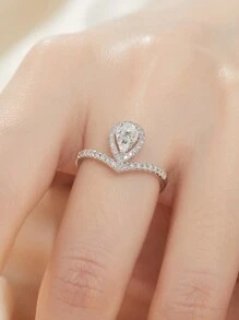 1 件手工制作优雅方晶锆石 S925 纯银皇冠泪珠戒指，适合女性日常、订婚、婚礼和派对佩戴
