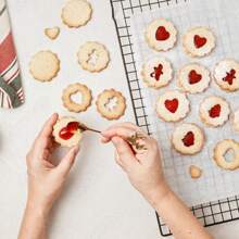 9 Stück Weihnachtsplätzchen Ausstecherformen Set, feines Gebäck Plätzchen Stempelset geeignet für Geburtstag, Weihnachten, Valentinstag Party Backdekoration