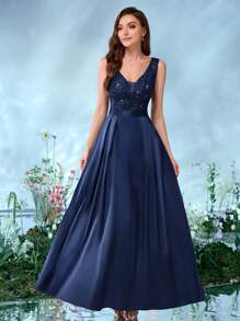 MIUSOL Váy dự tiệc sang trọng bằng vải satin cổ chữ V sâu, ren hoa, không tay, dáng chữ A, váy dự tiệc sang trọng, dự tiệc tốt nghiệp, tiệc tối - Màu xanh hải quân - Xem 7