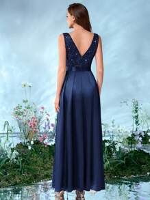 MIUSOL Váy dự tiệc sang trọng bằng vải satin cổ chữ V sâu, ren hoa, không tay, dáng chữ A, váy dự tiệc sang trọng, dự tiệc tốt nghiệp, tiệc tối - Màu xanh hải quân - Xem 3